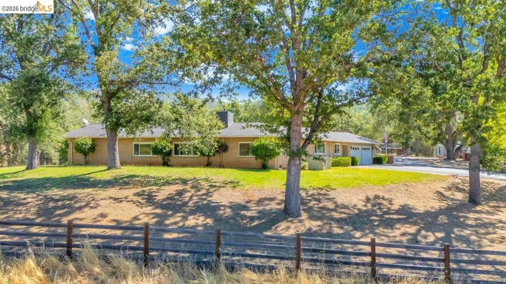 22309 Villas Ln Sonora, CA 95370