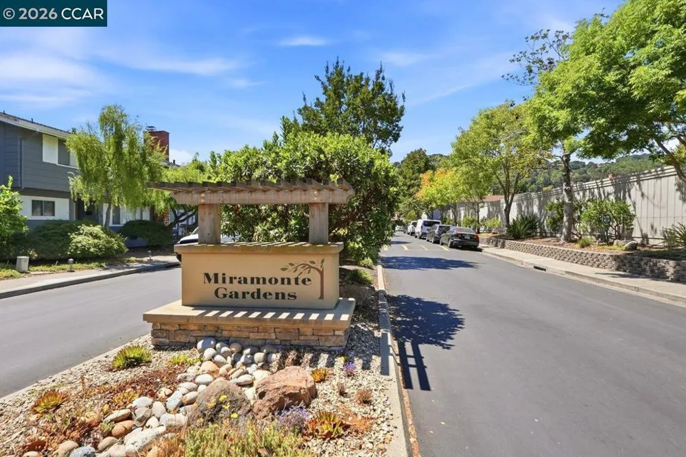 167 Miramonte Dr Moraga, CA 94556