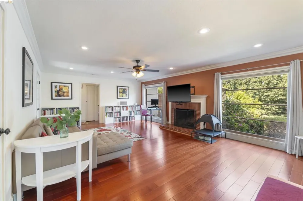 1983 Parkside Dr Walnut Creek, CA 94597
