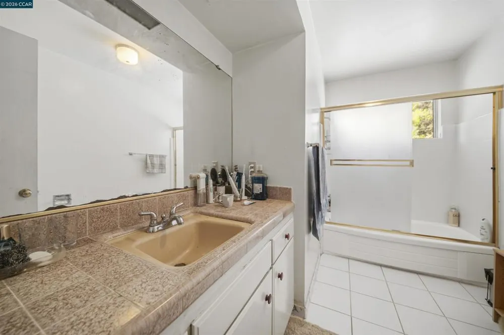 732 Moraga Rd Moraga, CA 94556