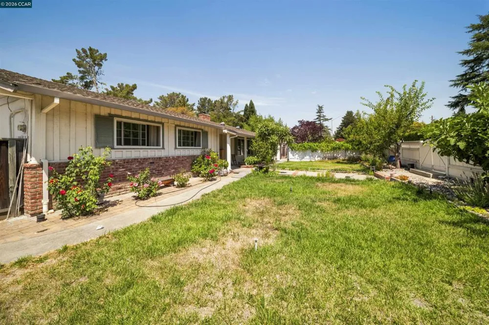 732 Moraga Rd Moraga, CA 94556