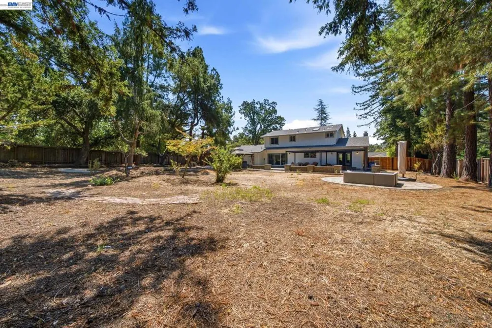 8 Calle Del Casarillo Diablo, CA 94528
