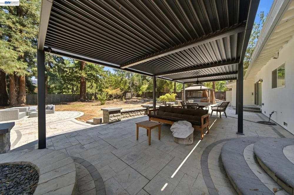 8 Calle Del Casarillo Diablo, CA 94528