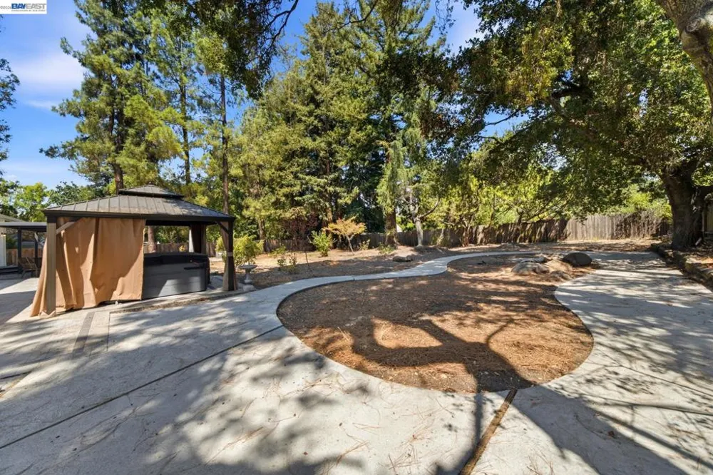 8 Calle Del Casarillo Diablo, CA 94528
