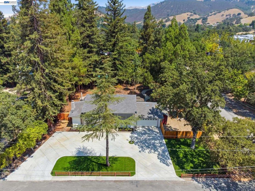 8 Calle Del Casarillo Diablo, CA 94528