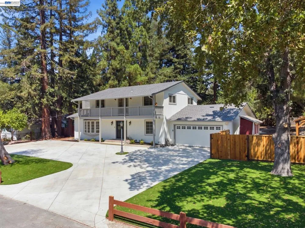 8 Calle Del Casarillo Diablo, CA 94528