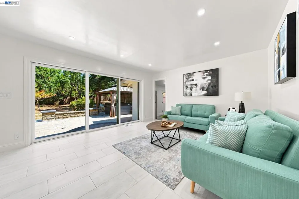 8 Calle Del Casarillo Diablo, CA 94528