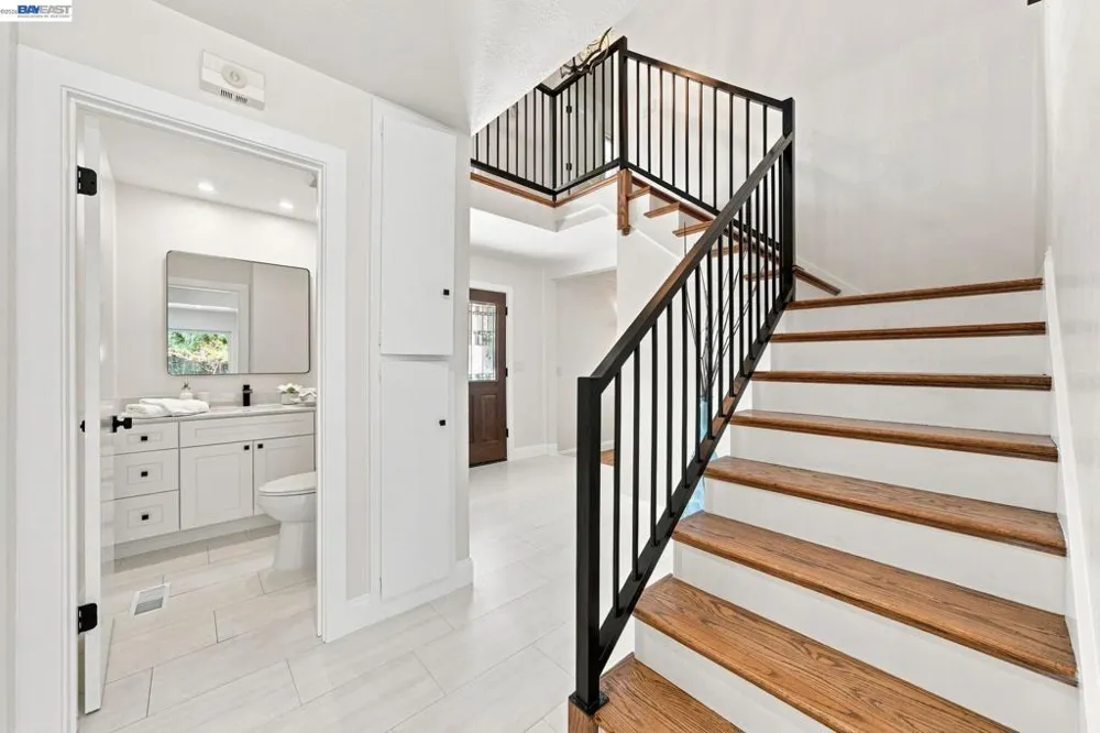 8 Calle Del Casarillo Diablo, CA 94528