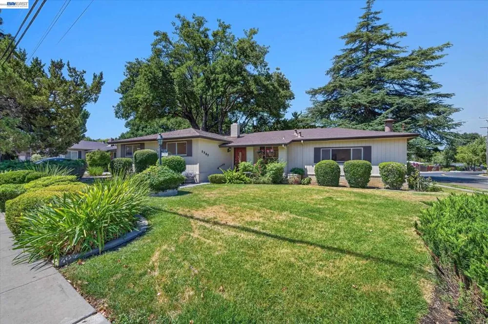 1787 Roxbury Dr Concord, CA 94519