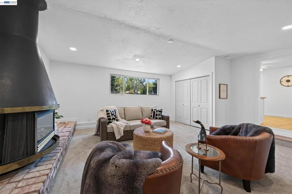 1787 Roxbury Dr Concord, CA 94519