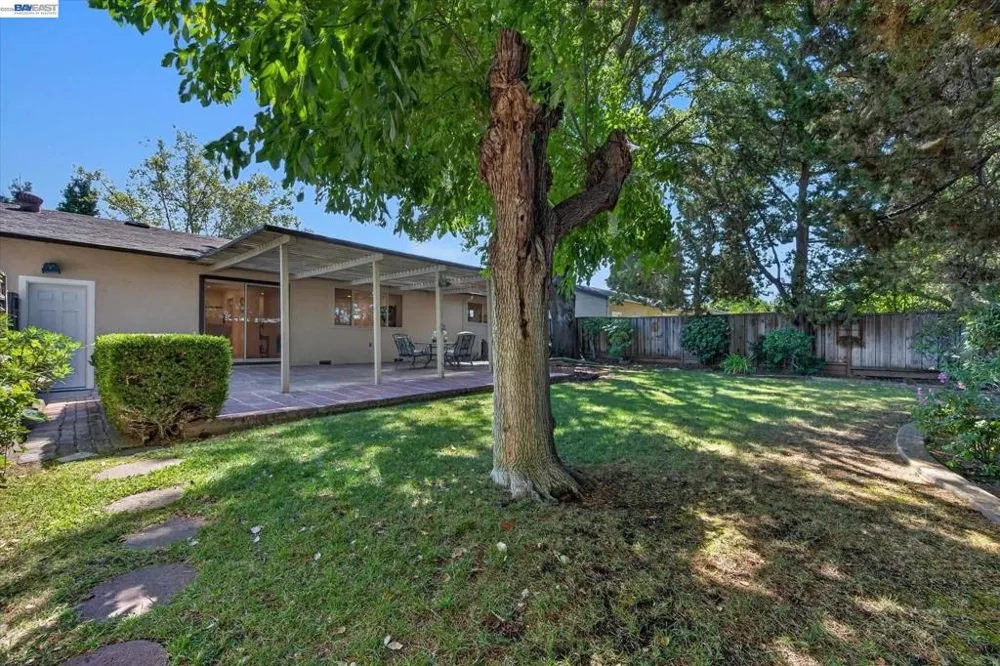 1787 Roxbury Dr Concord, CA 94519