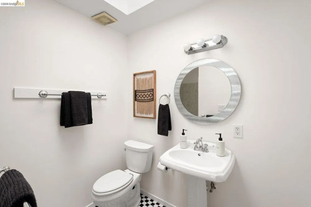 2614 Warring St #9 Berkeley, CA 94704