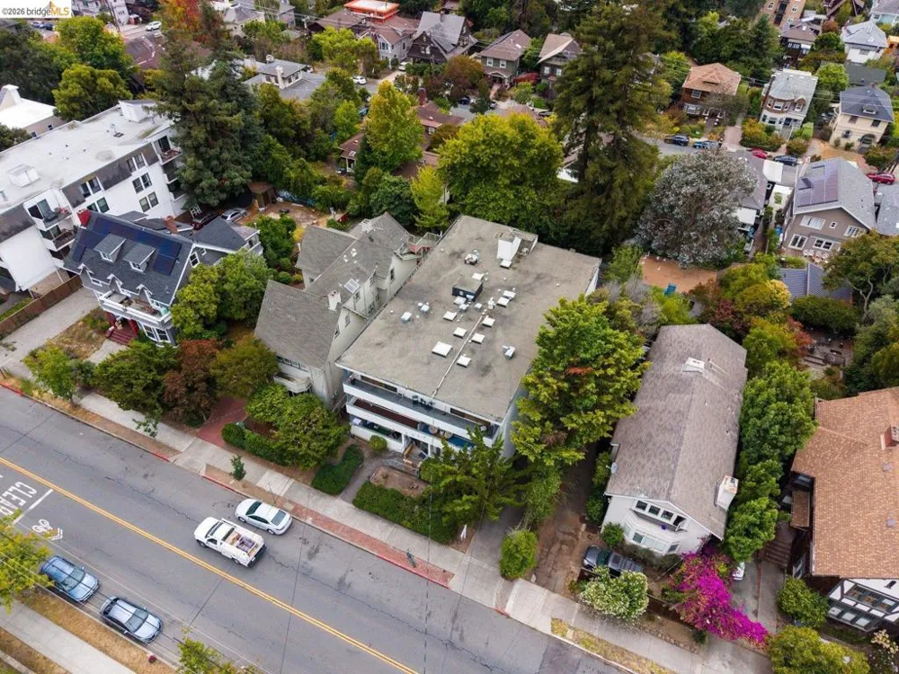 2614 Warring St #9 Berkeley, CA 94704