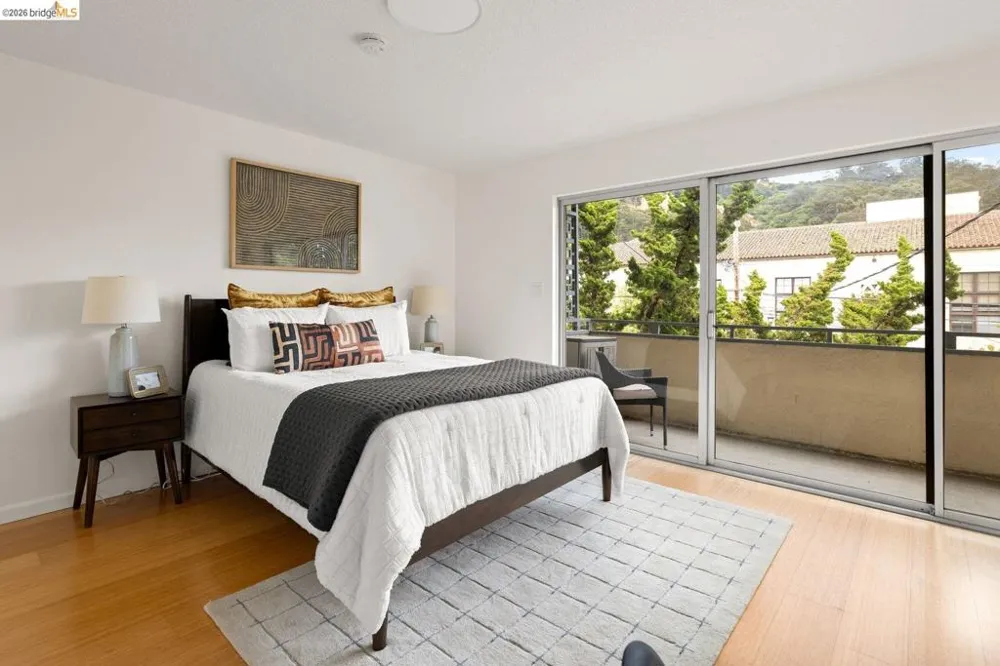 2614 Warring St #9 Berkeley, CA 94704