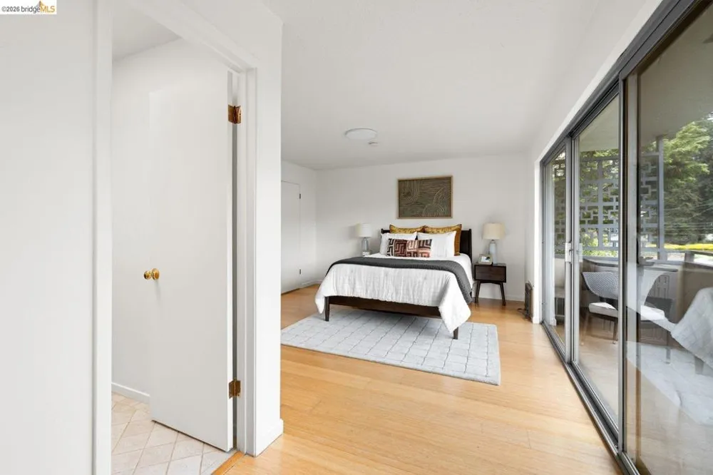 2614 Warring St #9 Berkeley, CA 94704
