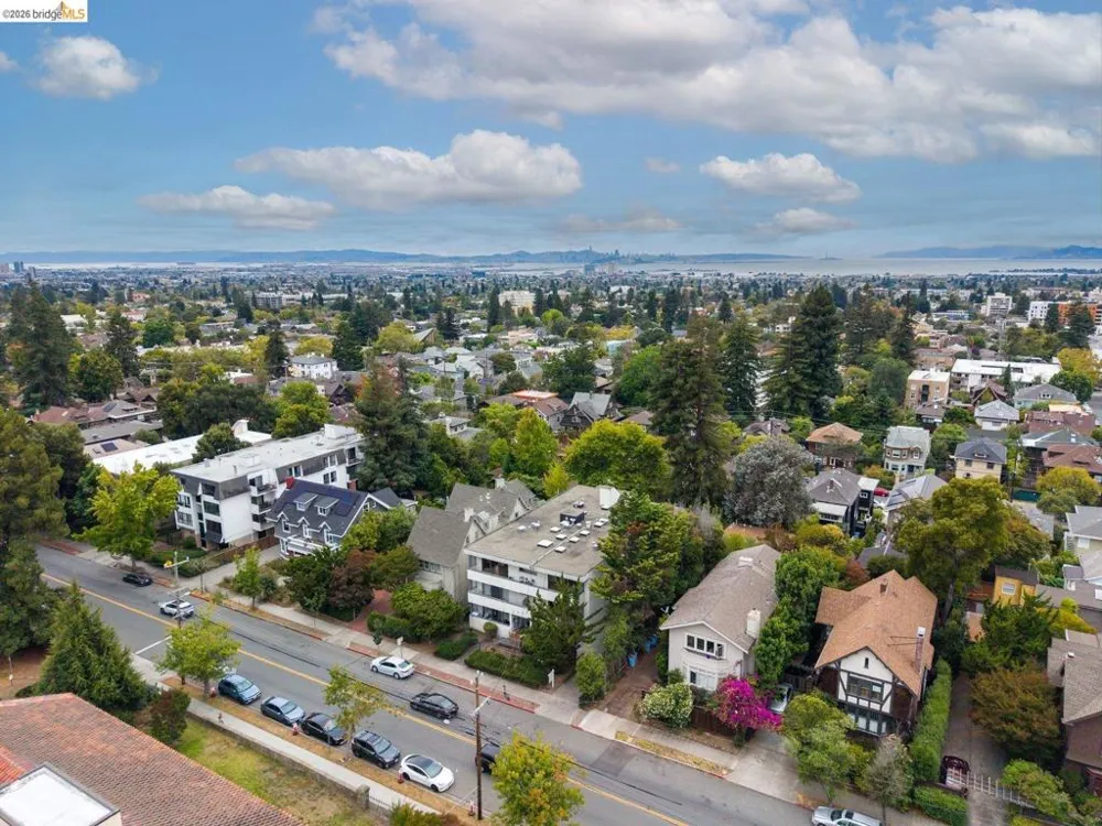 2614 Warring St #9 Berkeley, CA 94704