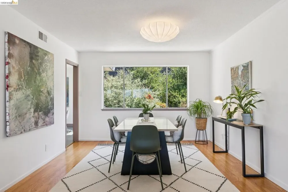2324 Lakeshore Ave #6 Oakland, CA 94606