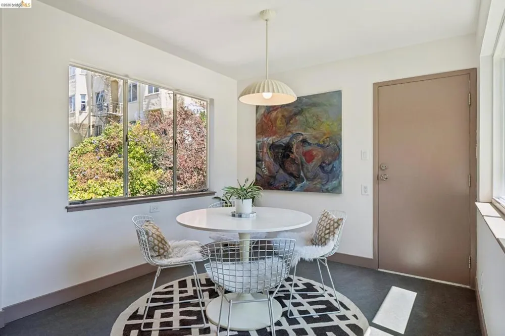 2324 Lakeshore Ave #6 Oakland, CA 94606