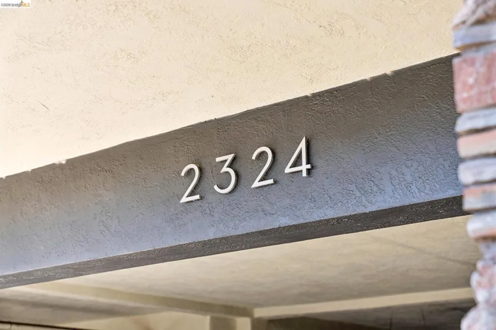 2324 Lakeshore Ave #6 Oakland, CA 94606