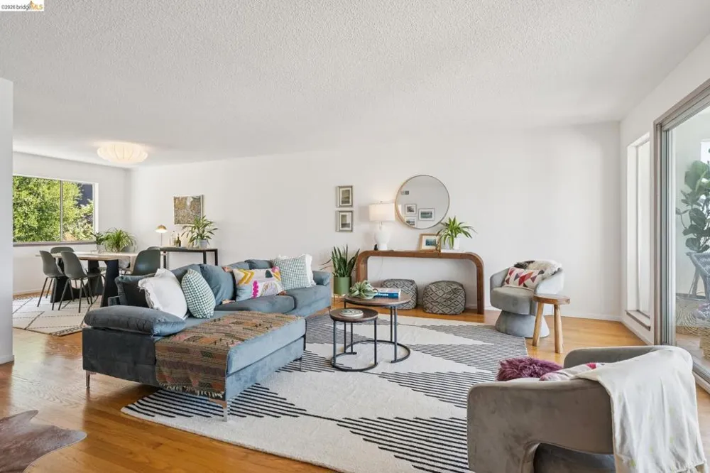 2324 Lakeshore Ave #6 Oakland, CA 94606
