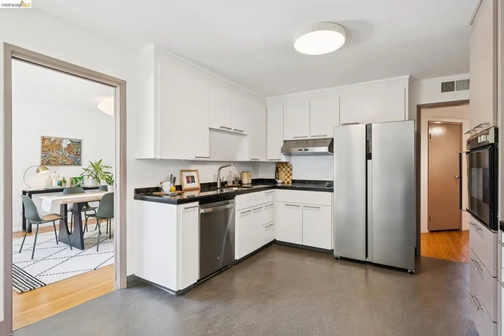 2324 Lakeshore Ave #6 Oakland, CA 94606