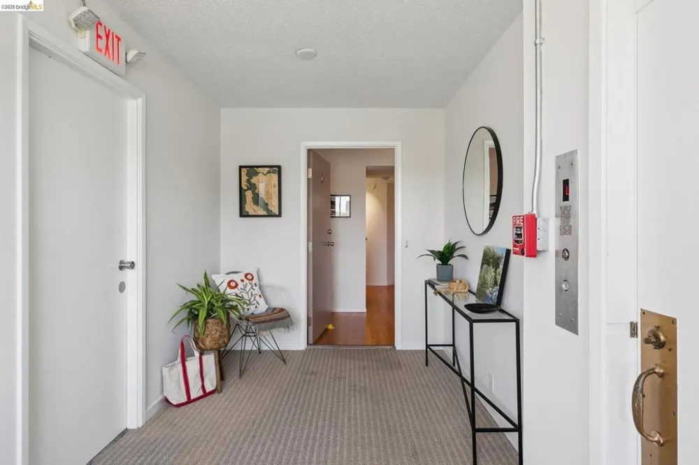 2324 Lakeshore Ave #6 Oakland, CA 94606