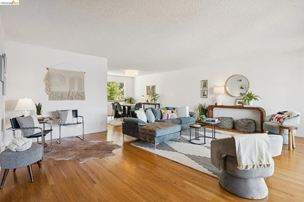 2324 Lakeshore Ave #6 Oakland, CA 94606
