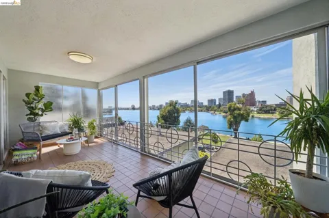 2324 Lakeshore Ave #6