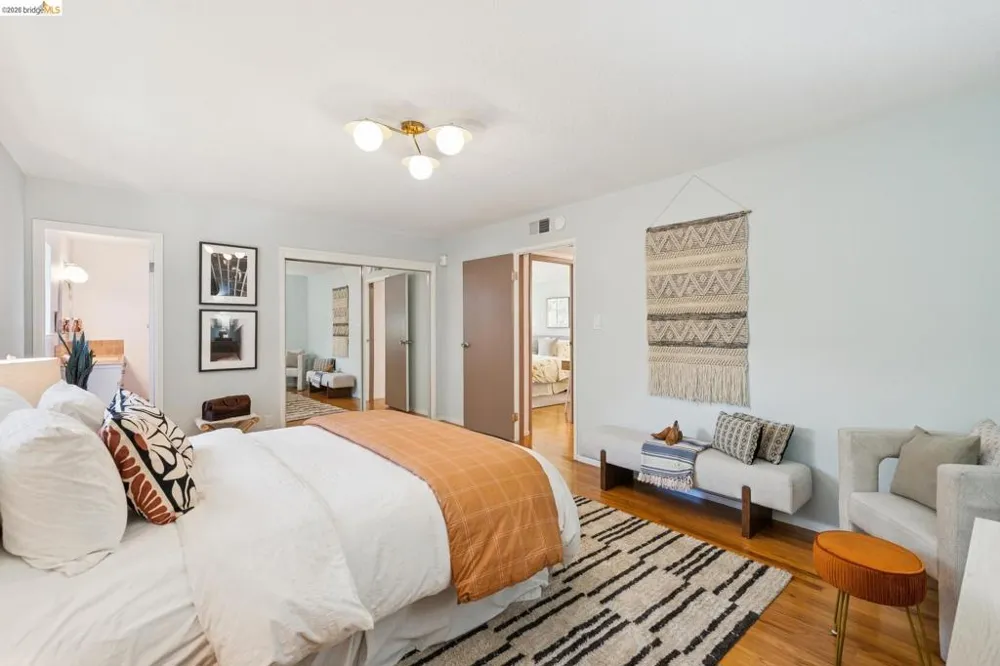 2324 Lakeshore Ave #6 Oakland, CA 94606