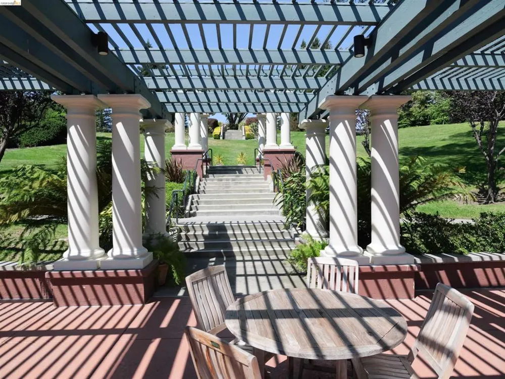 5022 Lakeview Dr #202 San Ramon, CA 94582
