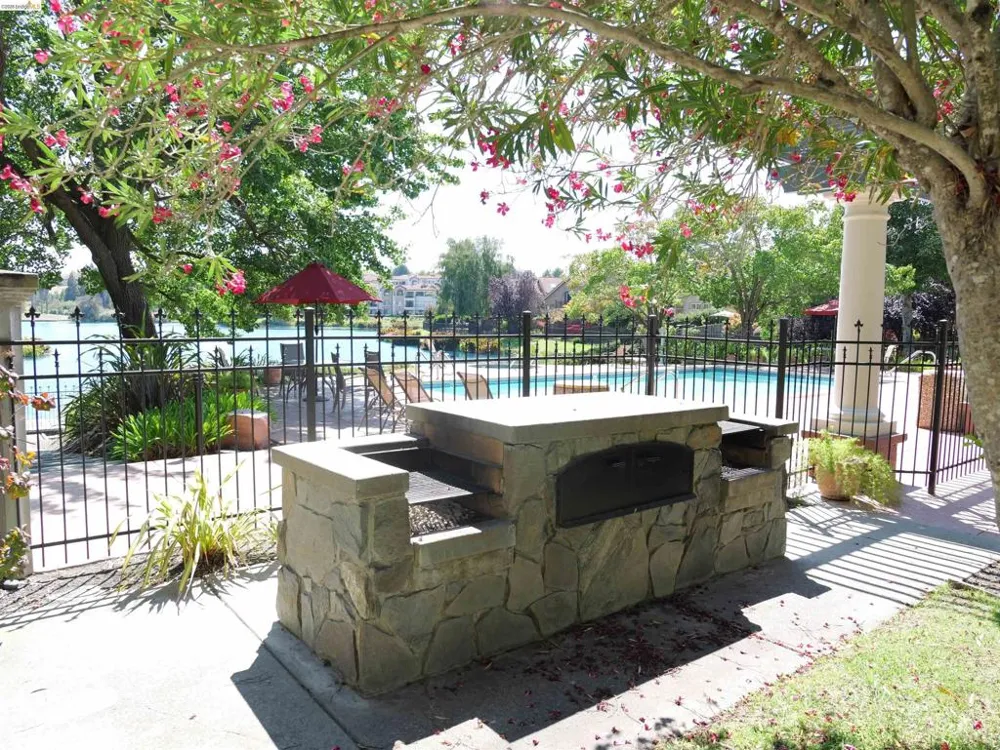 5022 Lakeview Dr #202 San Ramon, CA 94582