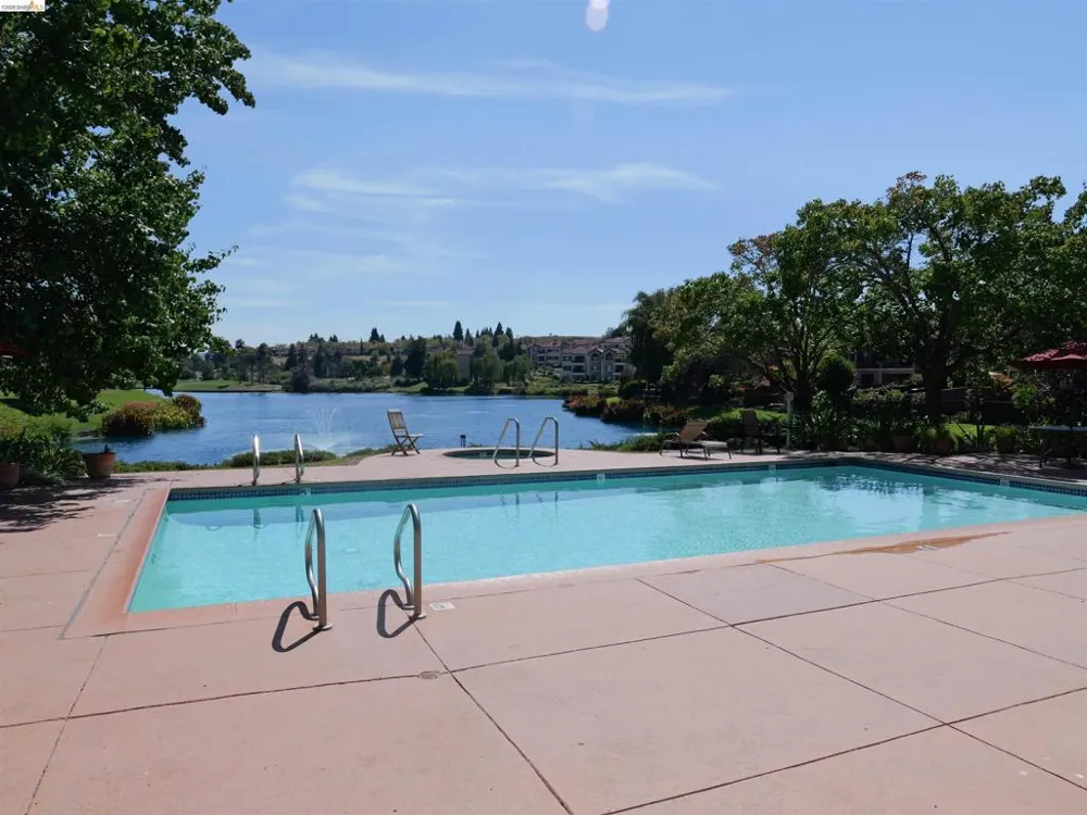 5022 Lakeview Dr #202 San Ramon, CA 94582
