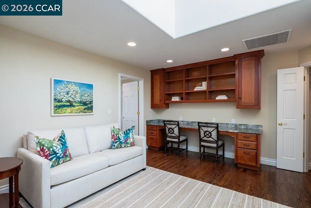 694 Los Palos Dr Lafayette, CA 94549