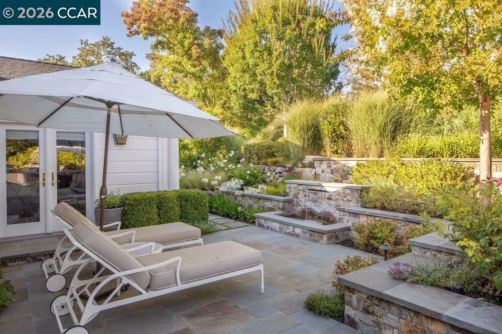 694 Los Palos Dr Lafayette, CA 94549