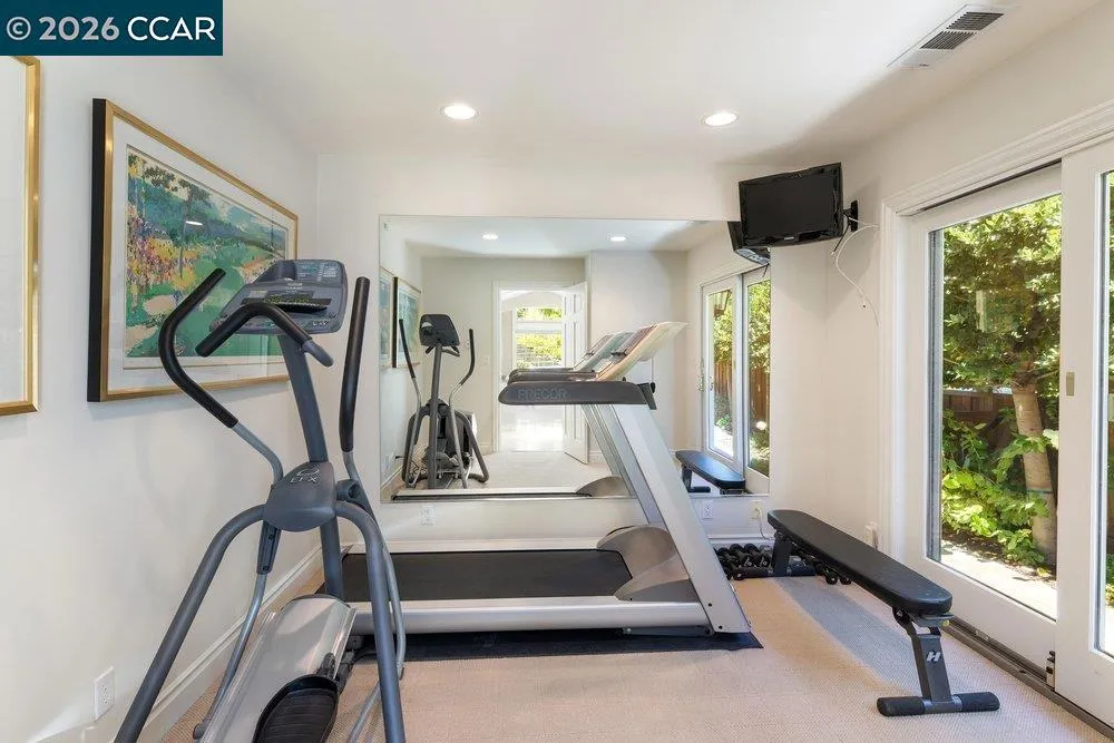 694 Los Palos Dr Lafayette, CA 94549
