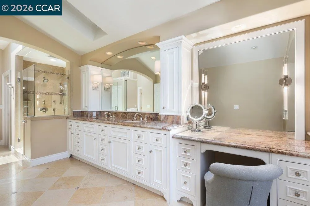 694 Los Palos Dr Lafayette, CA 94549