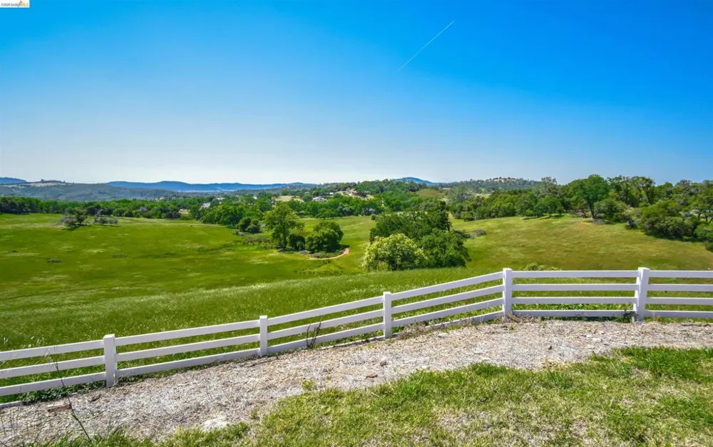 9325 Fraguero Rd Sonora, CA 95370