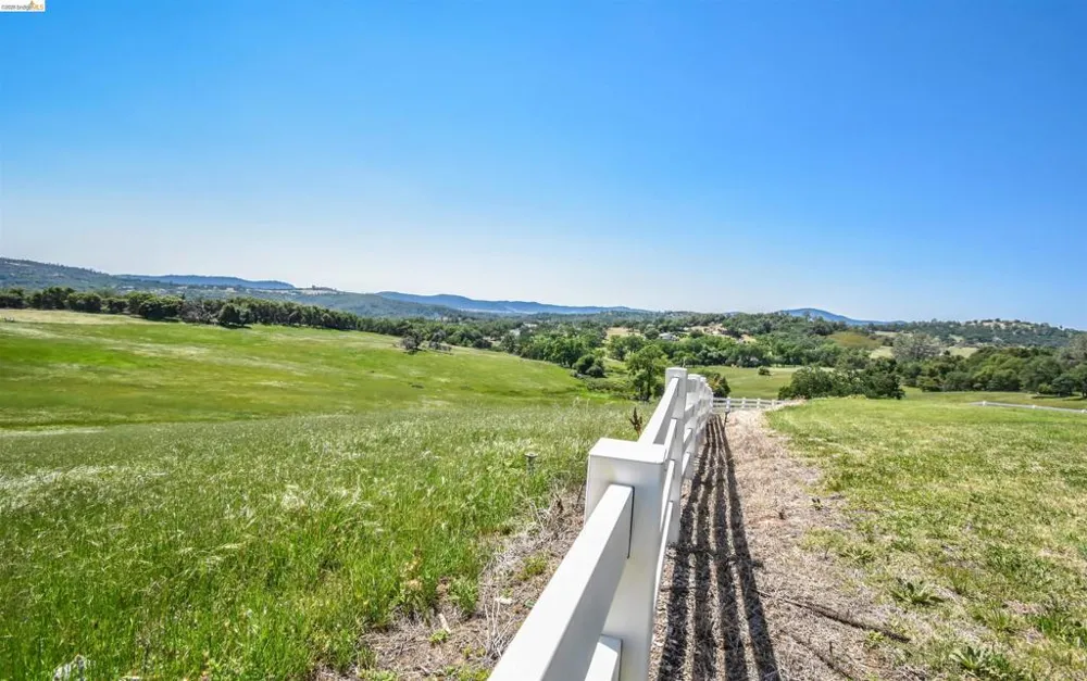 9325 Fraguero Rd Sonora, CA 95370