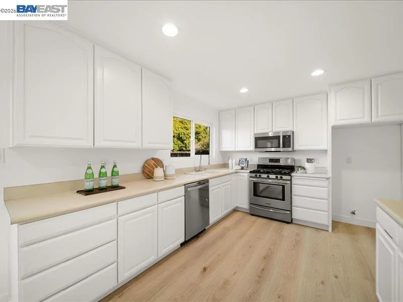 7654 Brighton Dr Dublin, CA 94568