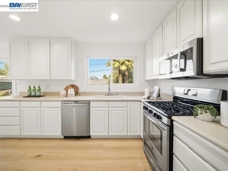 7654 Brighton Dr Dublin, CA 94568