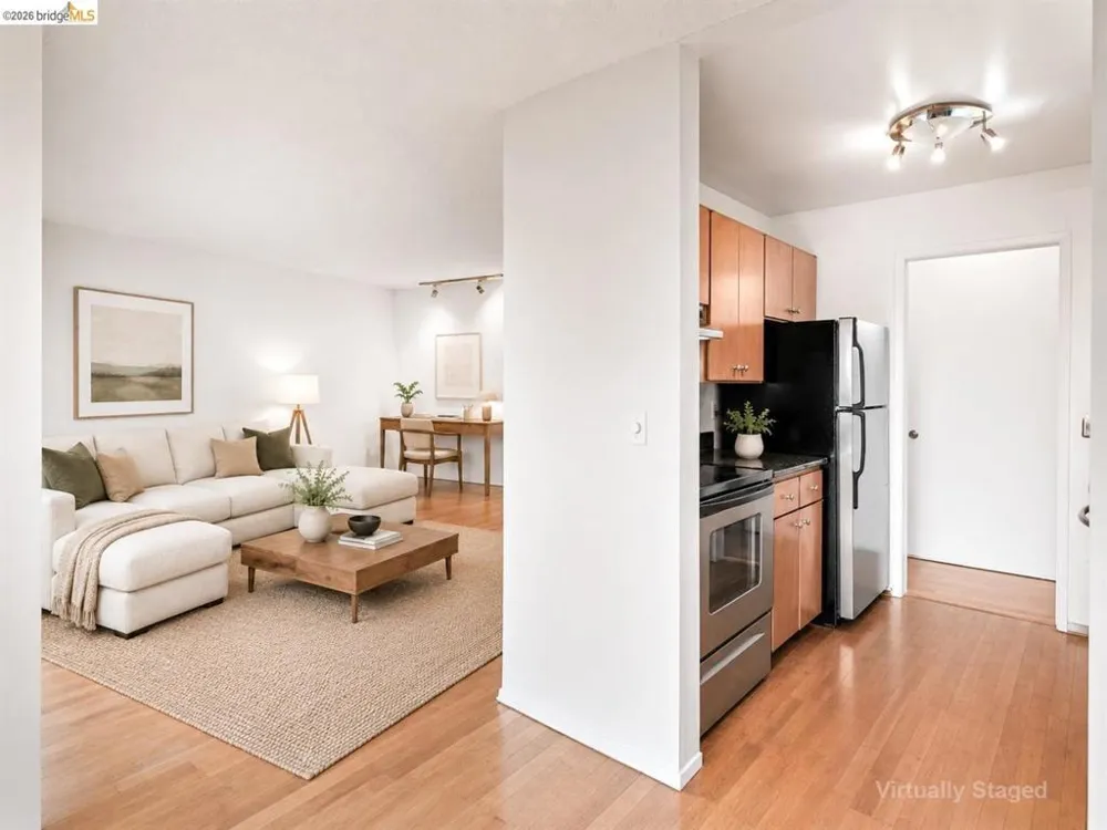 3 Commodore DR #B153 Emeryville, CA 94608
