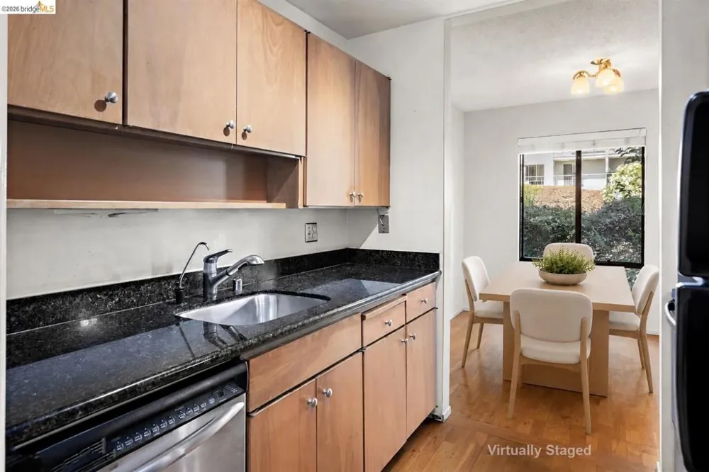 3 Commodore DR #B153 Emeryville, CA 94608