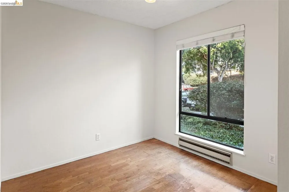 3 Commodore DR #B153 Emeryville, CA 94608