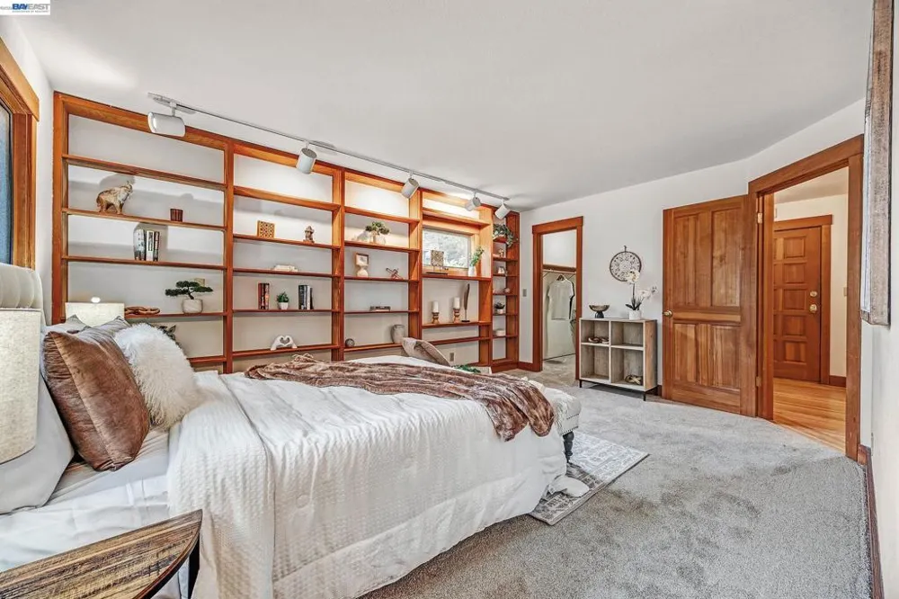 7360 Claremont Ave Berkeley, CA 94705