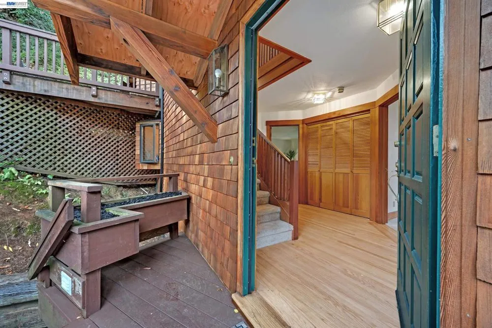 7360 Claremont Ave Berkeley, CA 94705