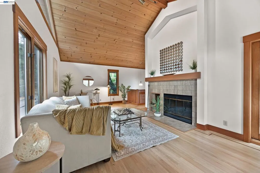 7360 Claremont Ave Berkeley, CA 94705