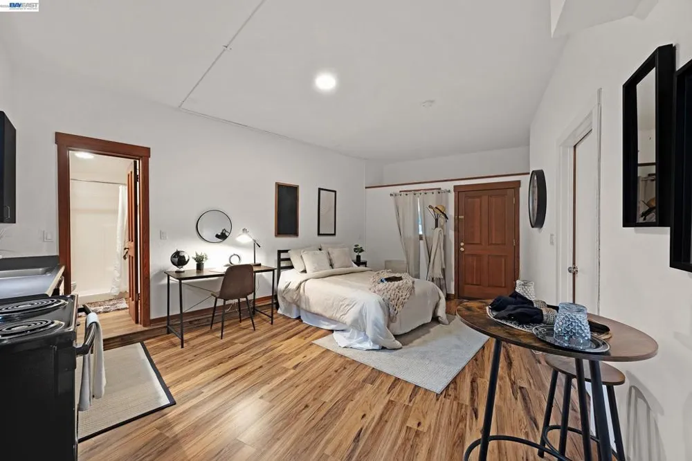7360 Claremont Ave Berkeley, CA 94705