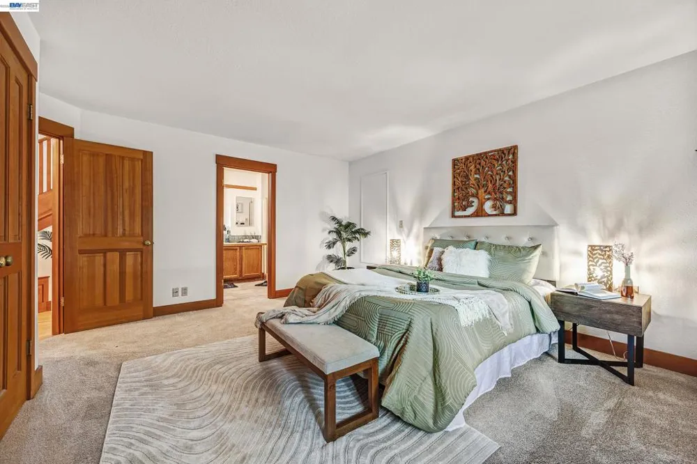 7360 Claremont Ave Berkeley, CA 94705