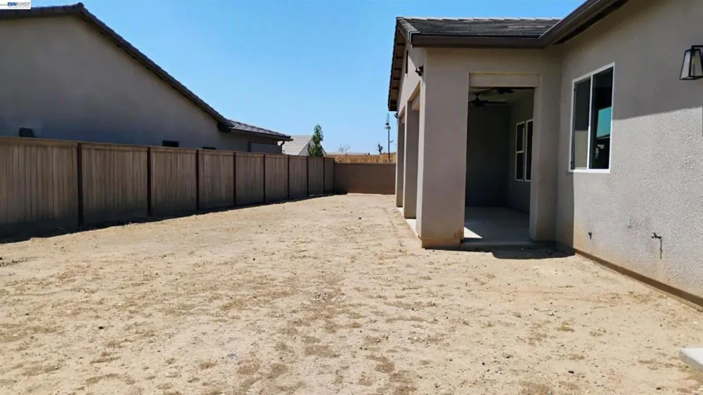 965 Beaver Pond Loop Madera, CA 93636