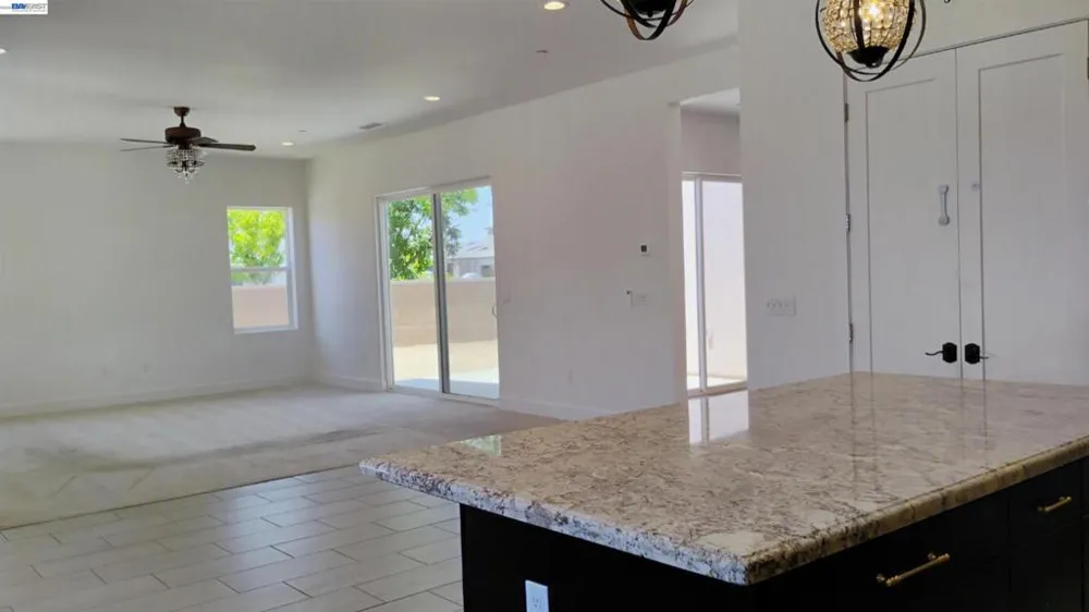 965 Beaver Pond Loop Madera, CA 93636
